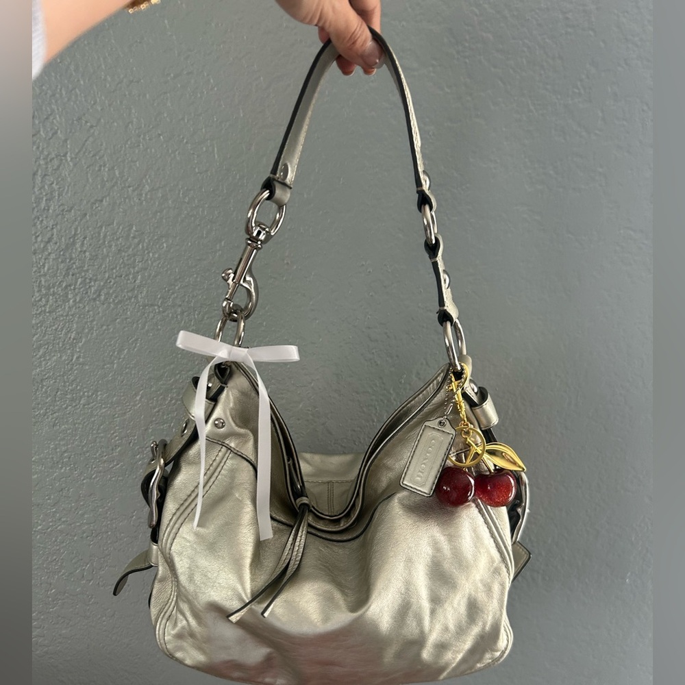 SOLD Coach Chloe Silver Leather Hobo Shoulder Bag Vintage Y2K